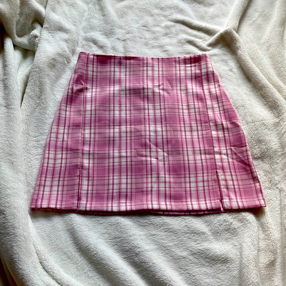 Pink and white plaid mini skirt with slits